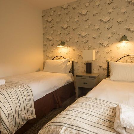 Eyam Cottage - Darwin Lake Holiday Village Μάτλοκ Εξωτερικό φωτογραφία