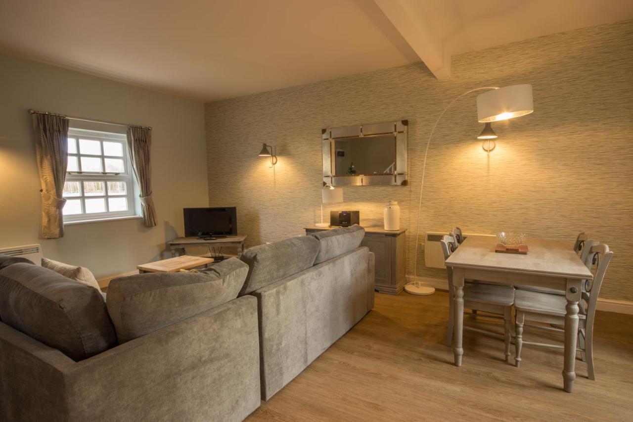 Eyam Cottage - Darwin Lake Holiday Village Μάτλοκ Εξωτερικό φωτογραφία