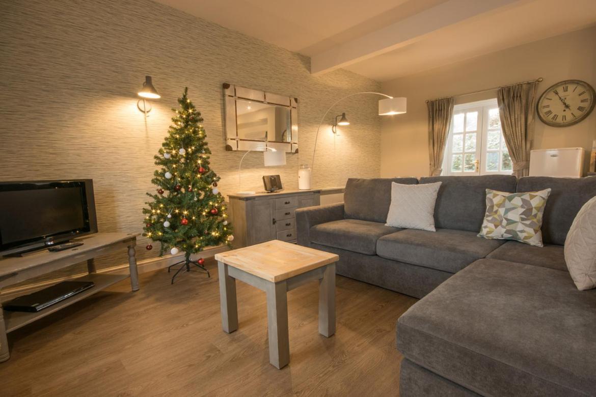 Eyam Cottage - Darwin Lake Holiday Village Μάτλοκ Εξωτερικό φωτογραφία